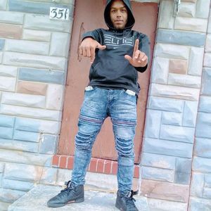 Meet your Posher, Bakey